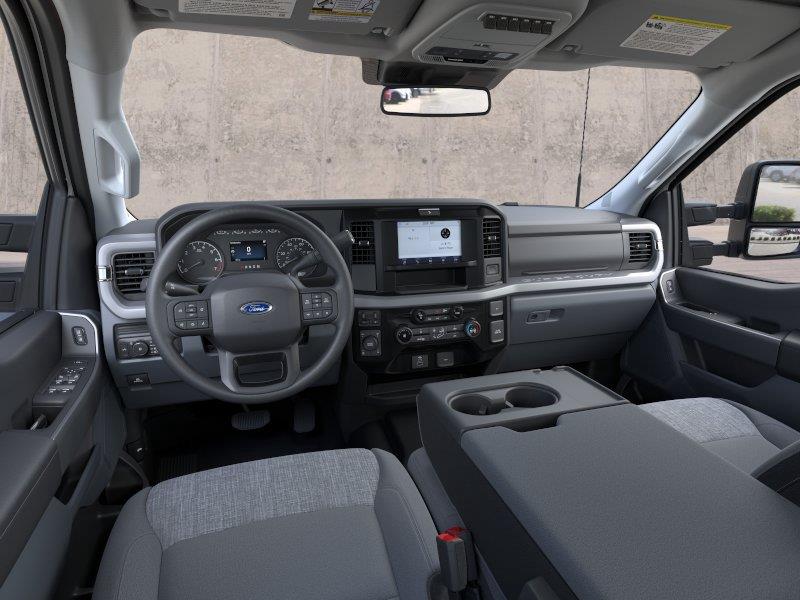 New 2026 Oxford White Ford XLT image 9