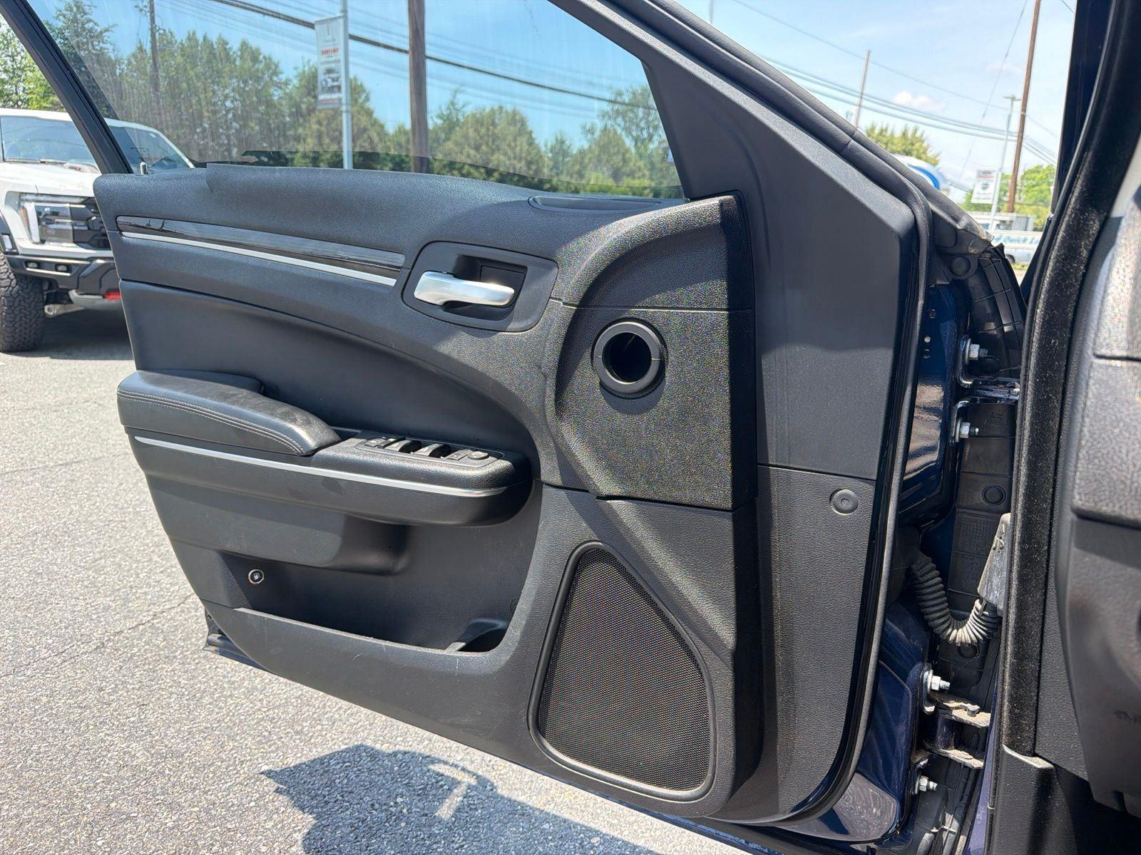 Used 2016 Jazz Blue Pearlcoat Chrysler Limited image 22