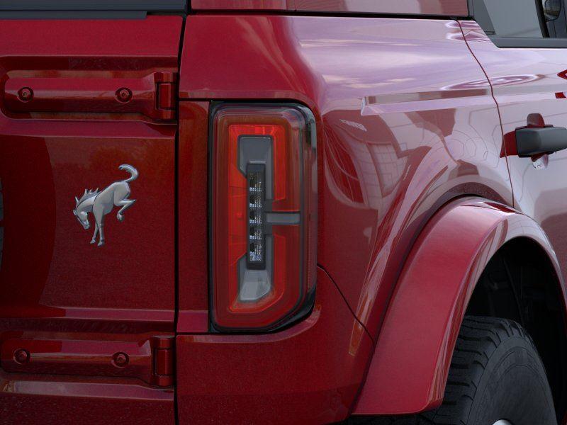 New 2026 Ruby Red Metallic Tinted Clearcoat Ford Outer Banks image 23