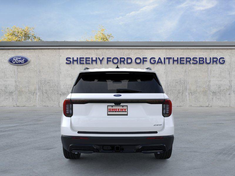 New 2026 Star White Metallic Tri-Coat Ford ST-Line image 6