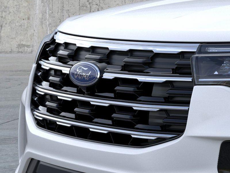 New 2026 Star White Metallic Tri-Coat Ford Active w/200A Pkg image 17