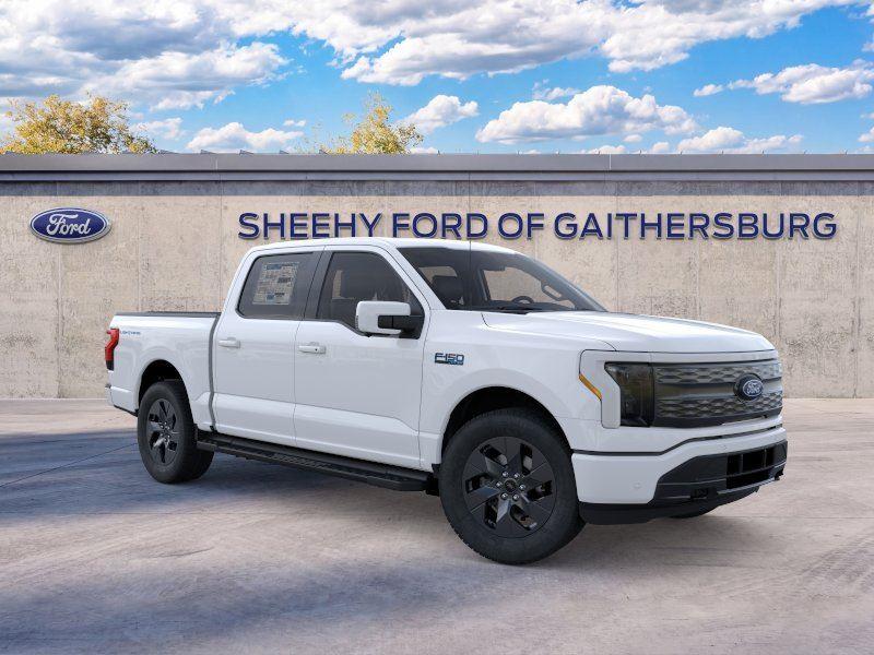 Oxford White 2025 Ford F-150 Lightning Pickup Truck All-Wheel Drive Automatic