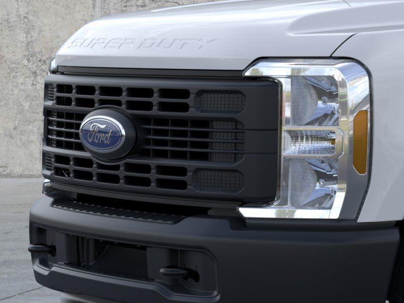 New 2026 Oxford White Ford XL image 17