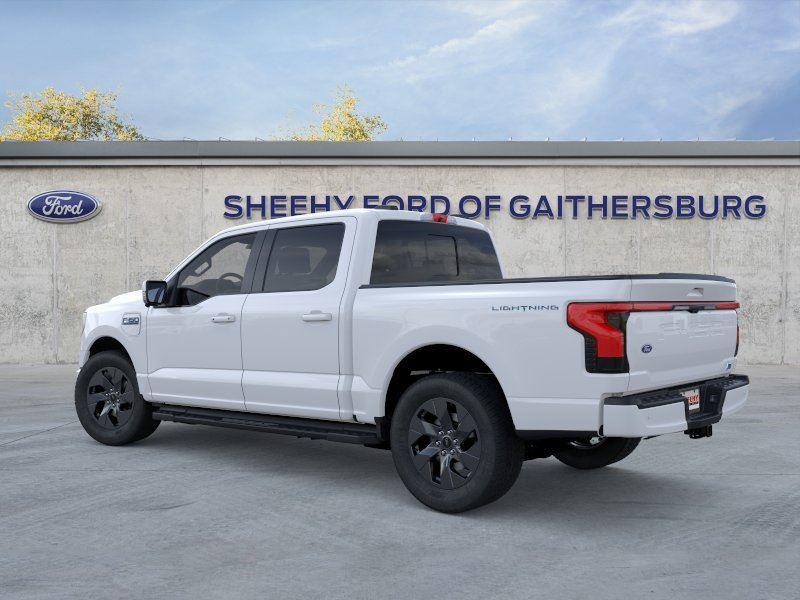 New 2025 Oxford White Ford LARIAT image 5
