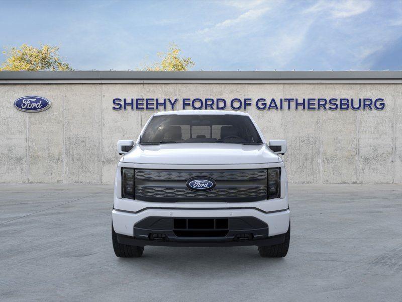 New 2025 Oxford White Ford LARIAT image 7