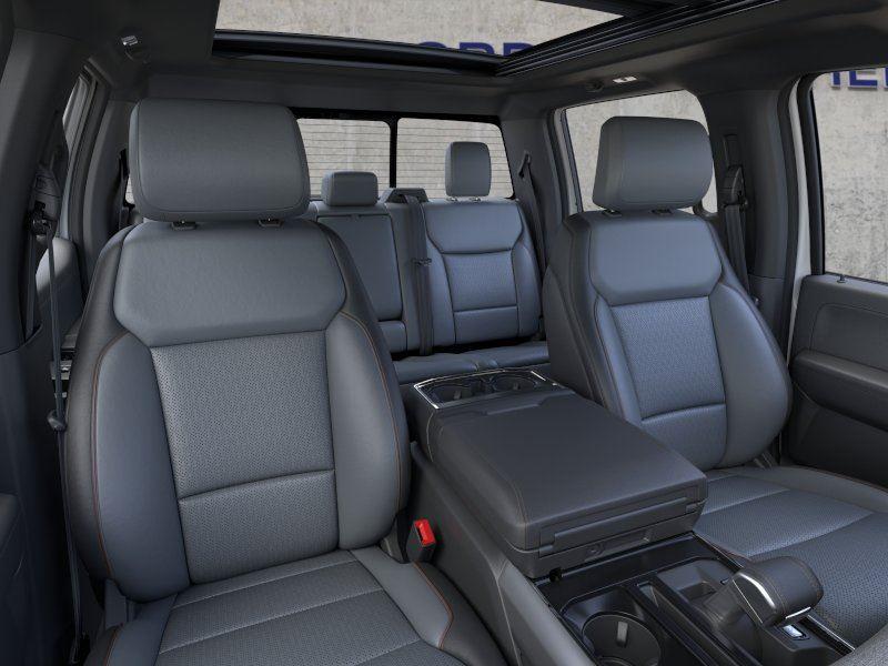New 2025 Oxford White Ford LARIAT image 10
