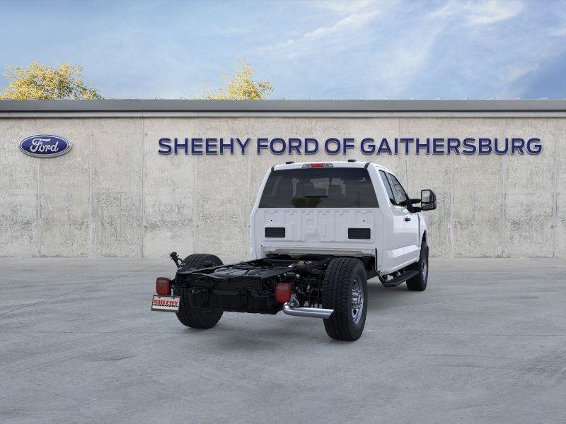 New 2026 Oxford White Ford XL image 8