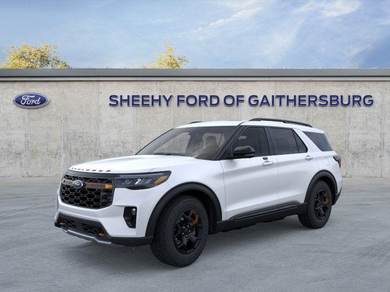 New 2026 Star White Metallic Tri-Coat Ford Tremor image 2