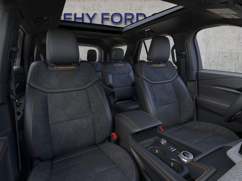 New 2026 Space White Metallic Ford Tremor image 10