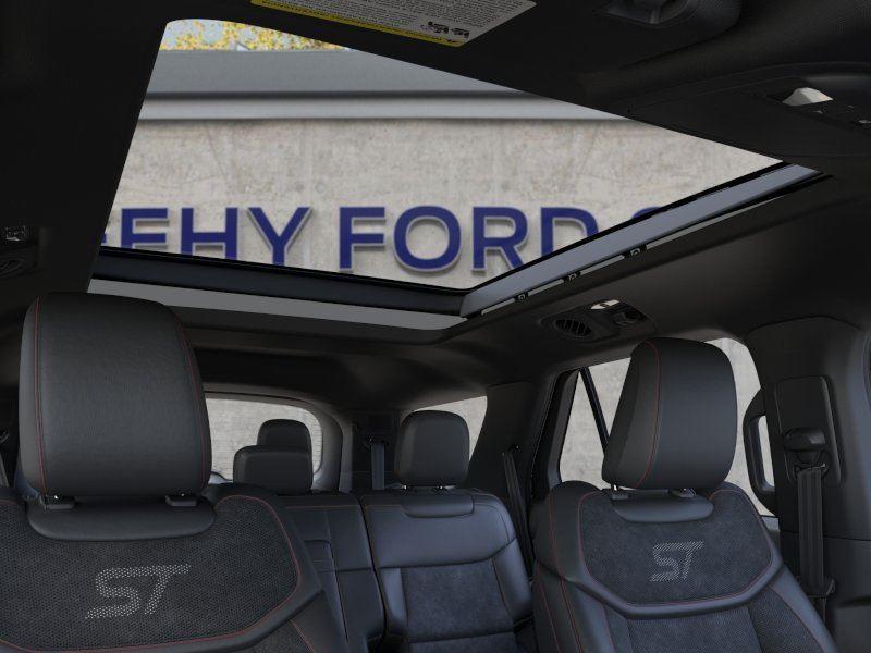 New 2026 Star White Metallic Tri-Coat Ford ST image 22