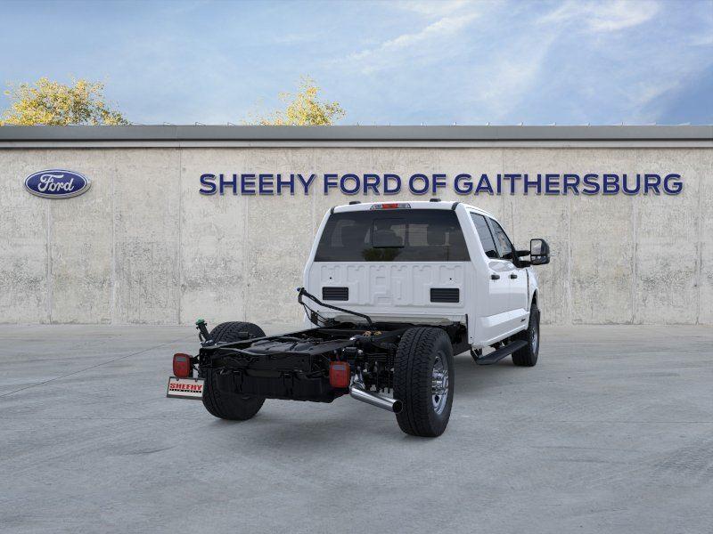 New 2026 Oxford White Ford XL image 8