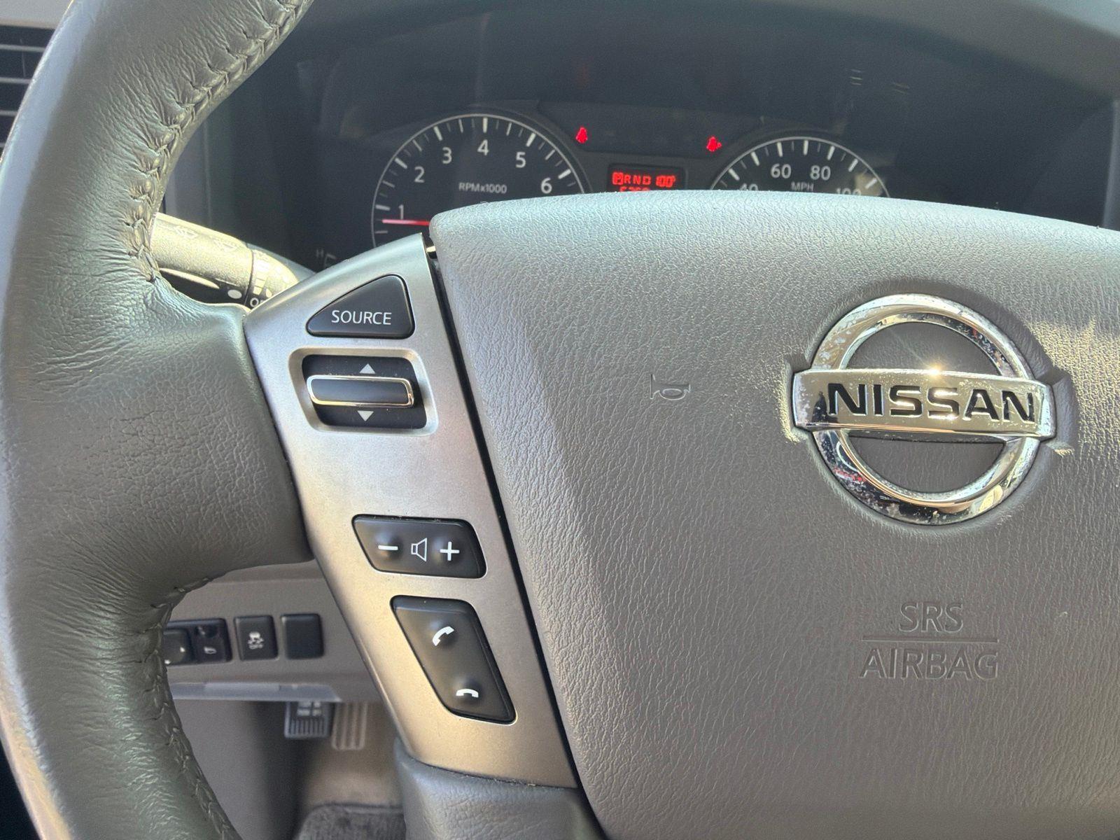 Used 2018 Black Nissan NV3500 HD SL image 17