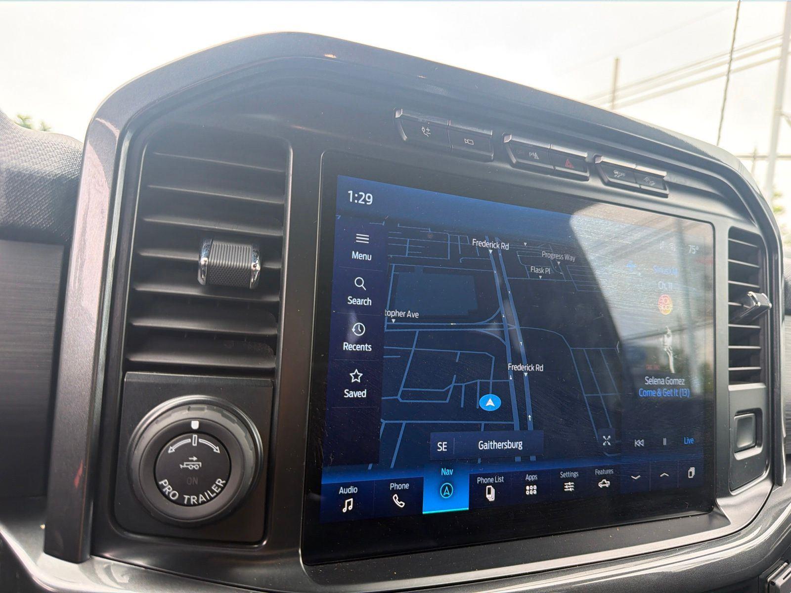Used 2023 Avalanche Ford XLT image 5