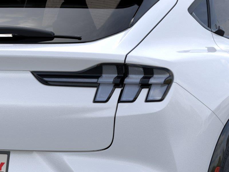 New 2026 Star White Metallic Tri-coat Ford Premium image 21