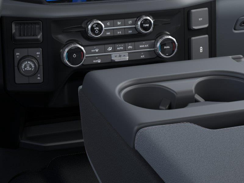 New 2026 Carbonized Gray Metallic Ford XLT image 15