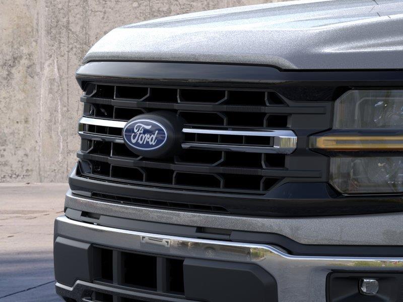 New 2026 Carbonized Gray Metallic Ford XLT image 17