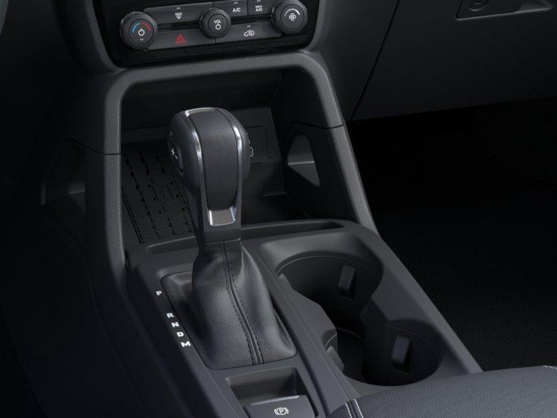 New 2025 Oxford White Ford XLT image 15