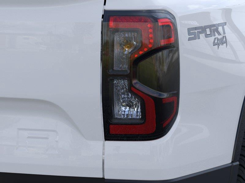 New 2025 Oxford White Ford XLT image 21