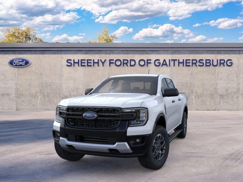 New 2025 Oxford White Ford XLT image 3