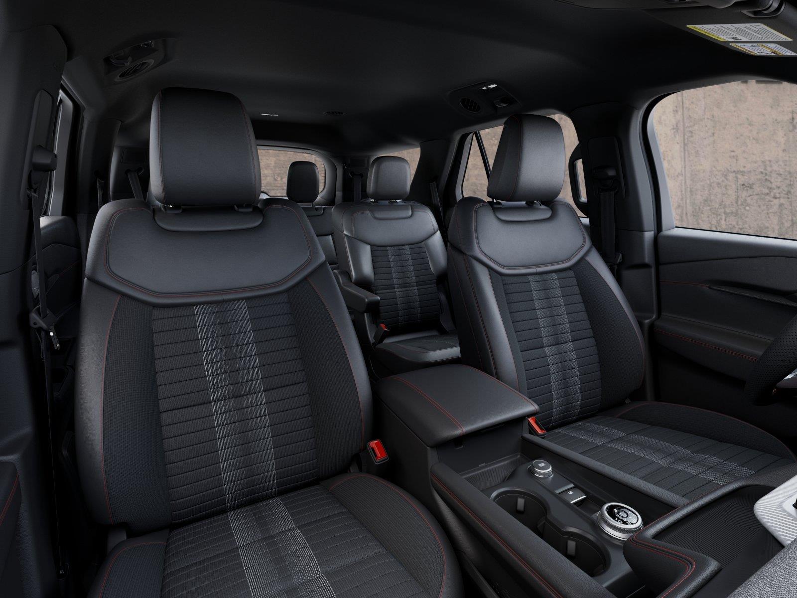 New 2027 Avalanche Gray Ford ST-Line image 10