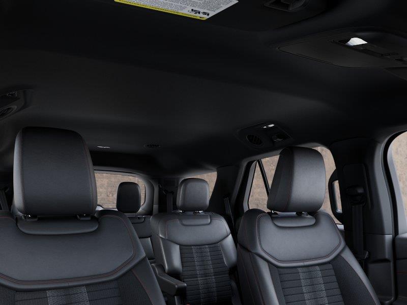 New 2027 Avalanche Gray Ford ST-Line image 22