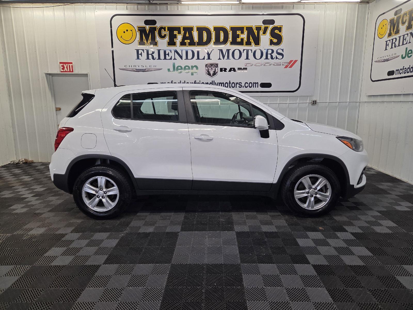 Summit White 2018 Chevrolet Trax LS AWD SUV / Crossover All-Wheel Drive 6-Speed Automatic