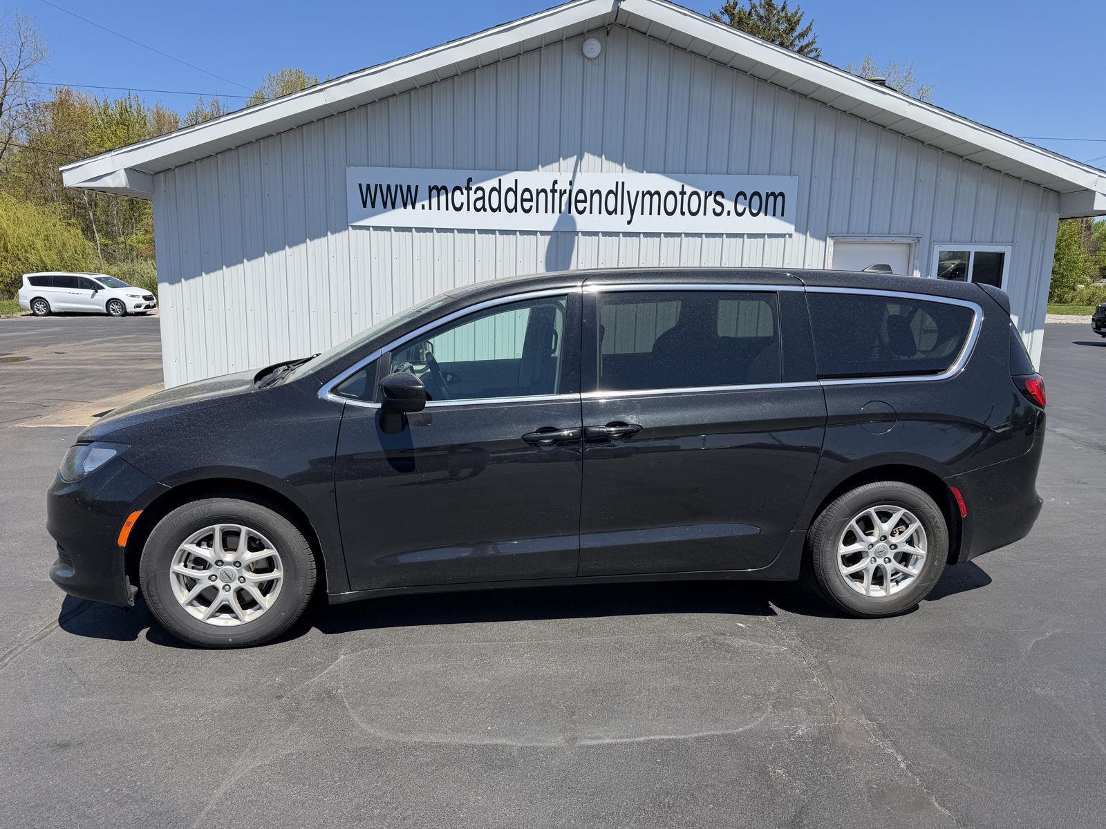 View vehicle photo 2