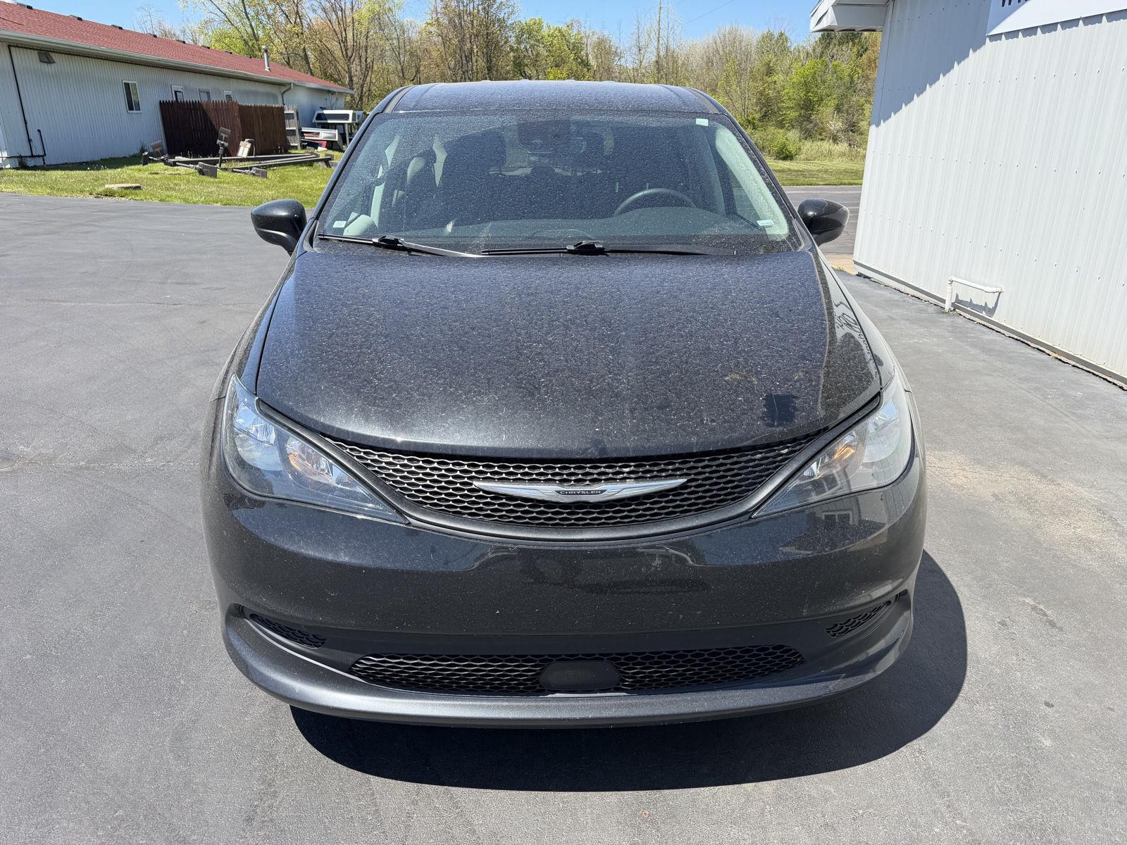View vehicle photo 7