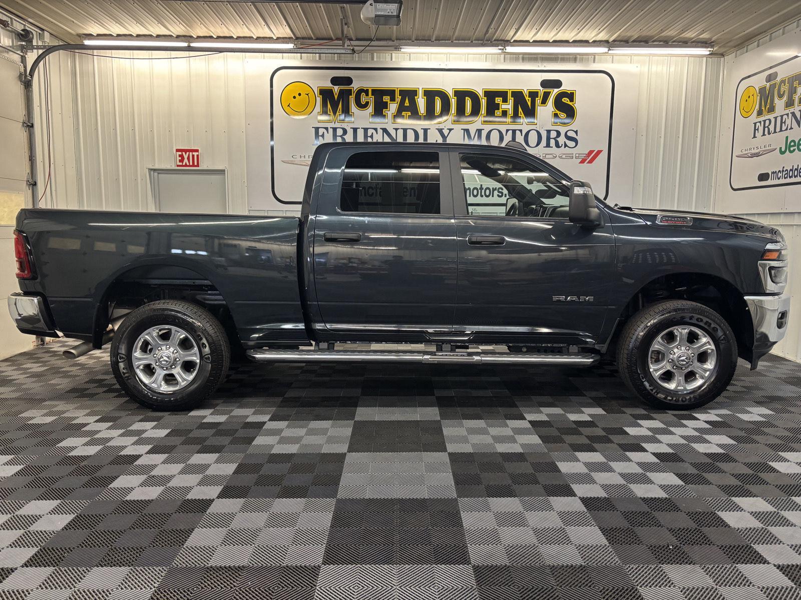 2025 RAM 2500 Big Horn Crew Cab 4WD