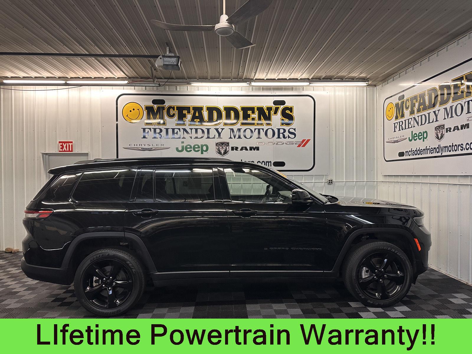 Diamond Black Crystal Pearlcoat 2023 Jeep Grand Cherokee L SUV / Crossover Four-Wheel Drive 8-Speed Automatic