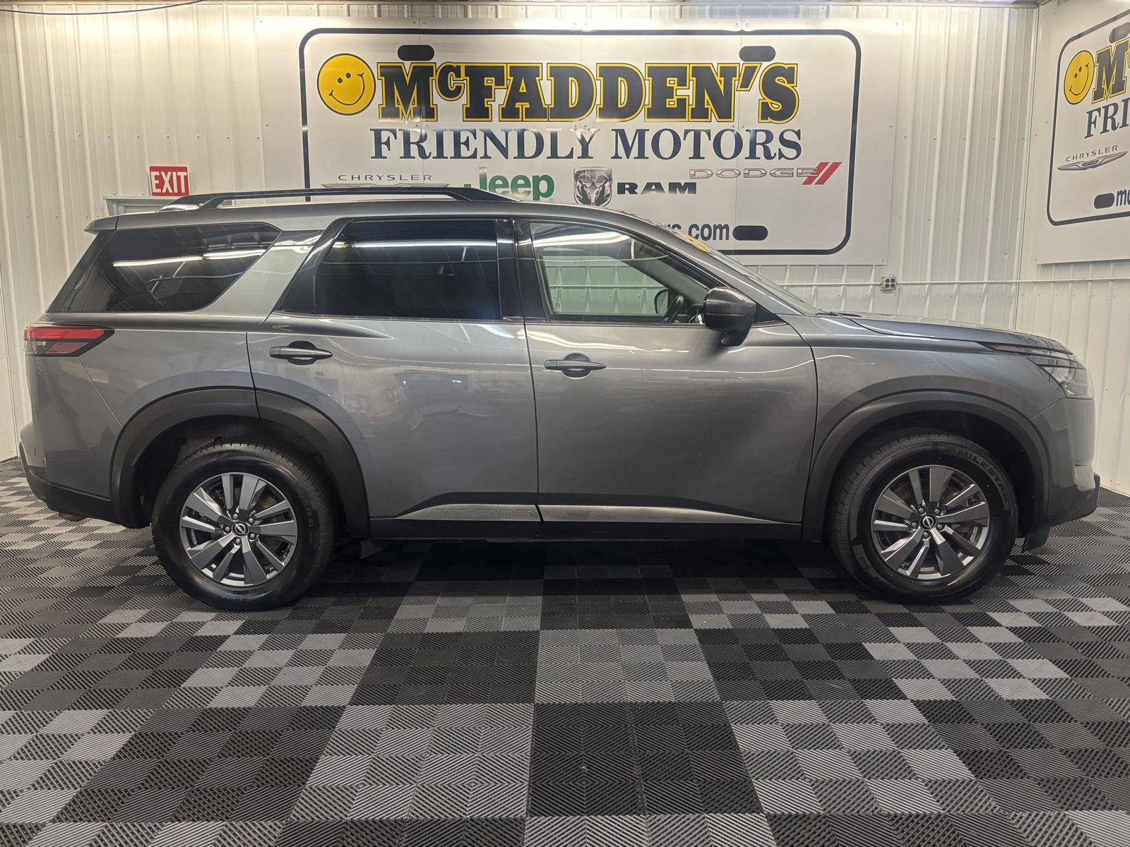 Gray (Gun Metallic) 2024 Nissan Pathfinder SUV / Crossover All-Wheel Drive Automatic