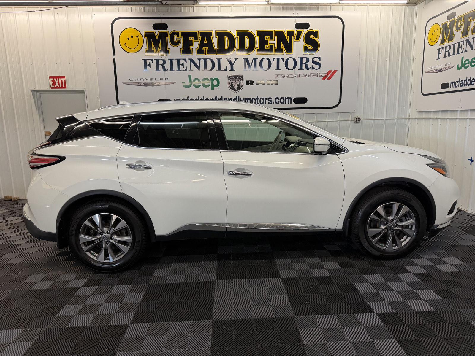Pearl White 2018 Nissan Murano SUV / Crossover All-Wheel Drive