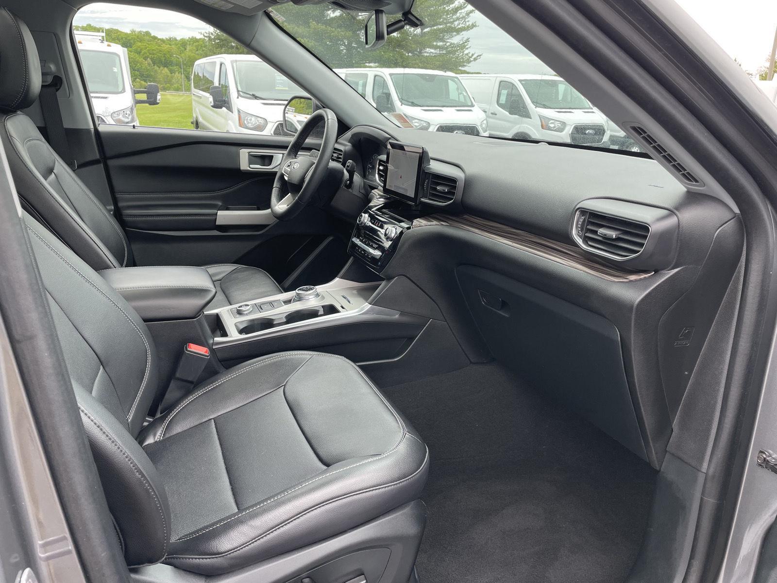 Used 2024 Carbonized Gray Ford Limited image 27