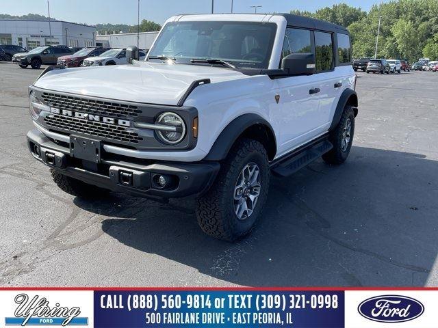 Oxford White 2025 Ford Bronco Badlands 4-Door 4WD SUV / Crossover Four-Wheel Drive 7-Speed Manual