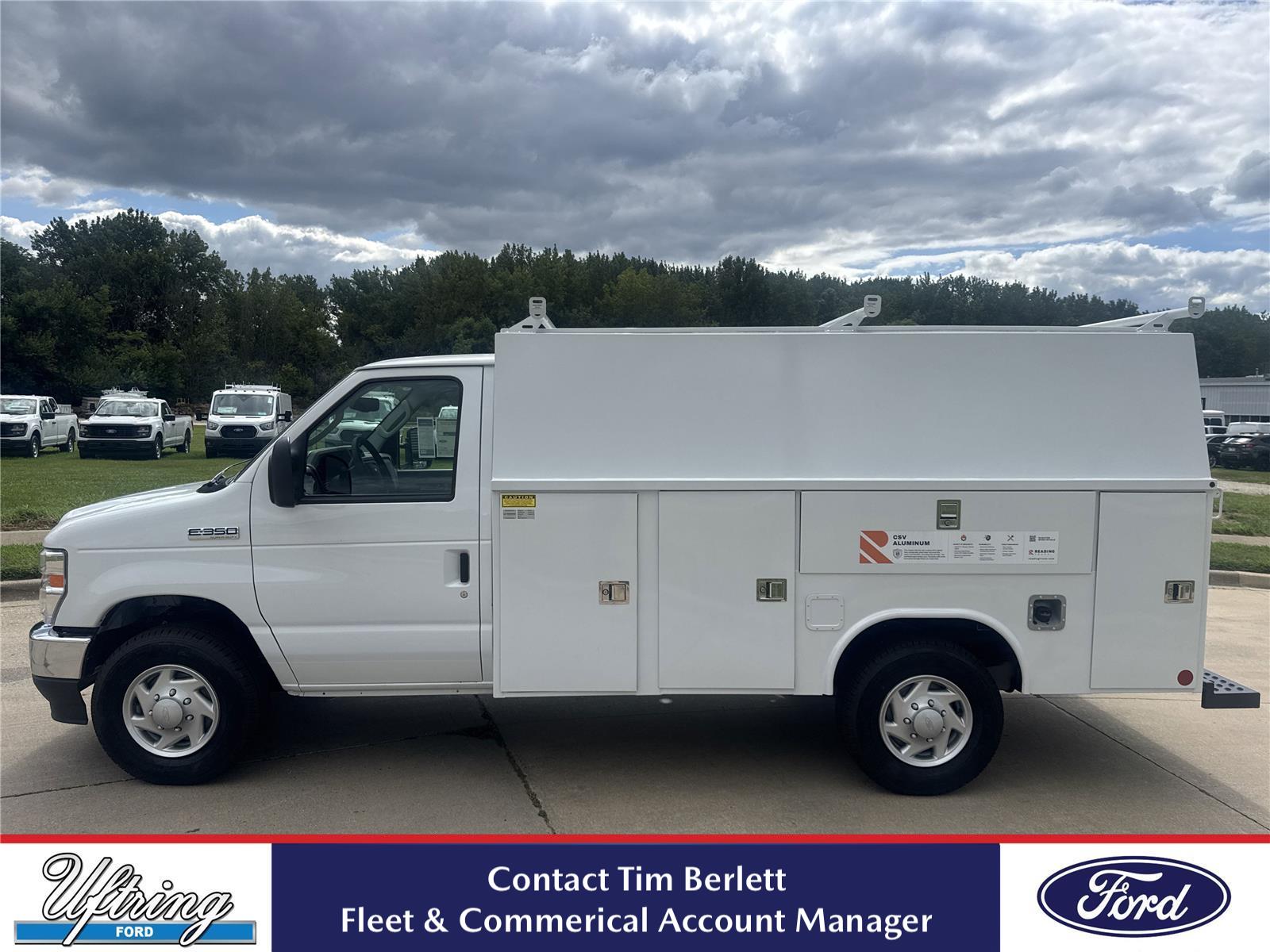 Oxford White 2025 Ford E-Series Chassis E-350 SD Cutaway SB DRW RWD Pickup Truck Rear-Wheel Drive 6-Speed Automatic