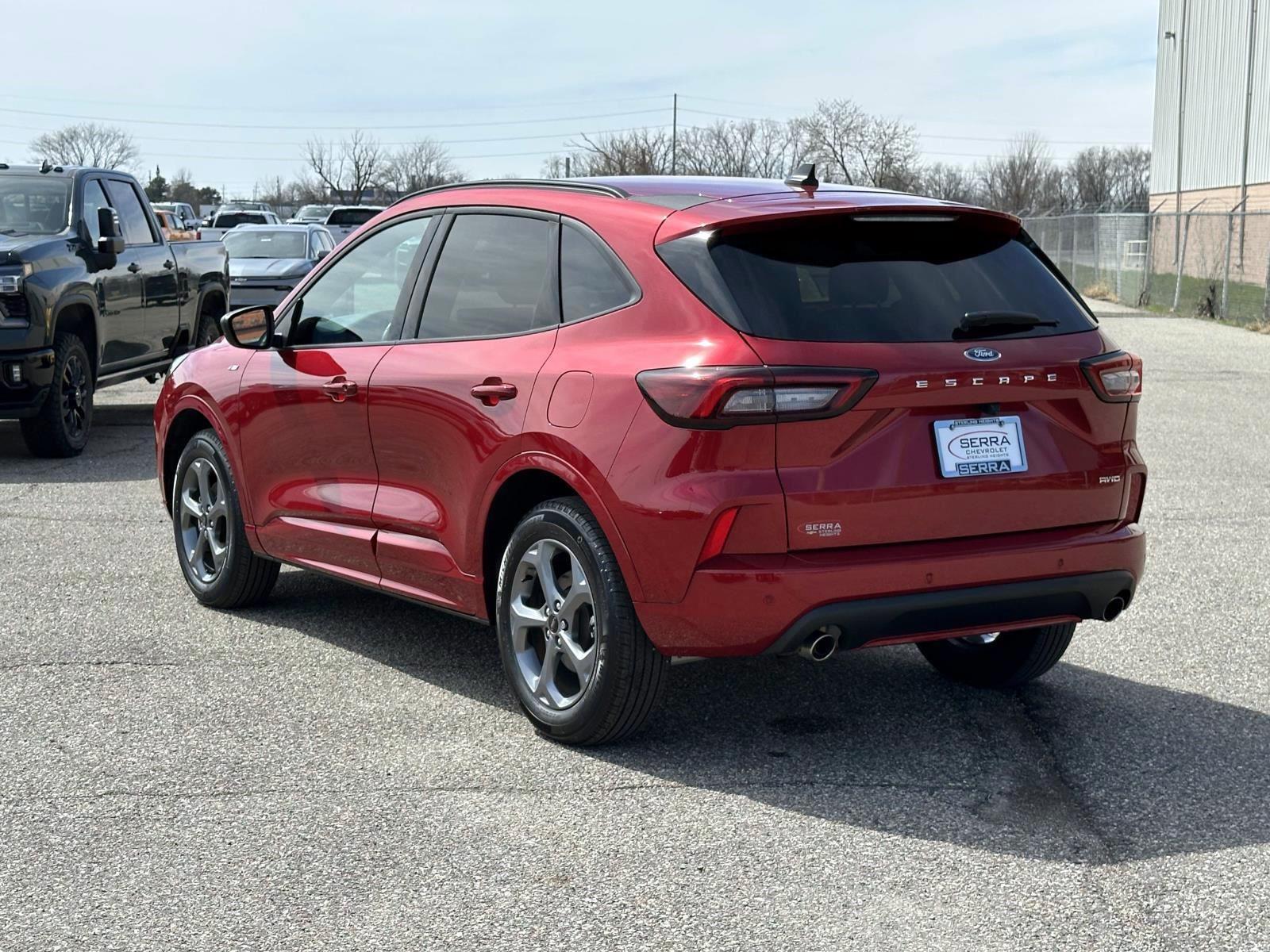 View vehicle photo 3