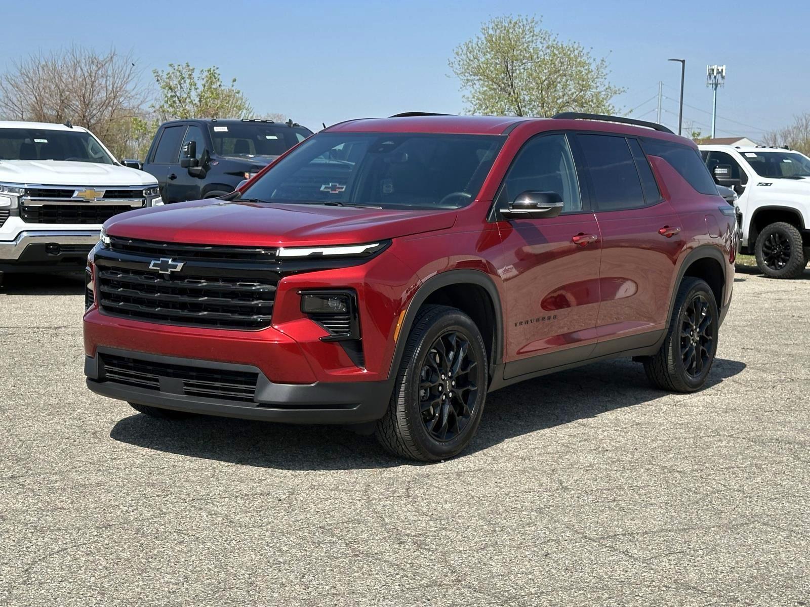 Radiant Red Tintcoat 2025 Chevrolet Traverse LT FWD SUV / Crossover Front-Wheel Drive 8-Speed Automatic