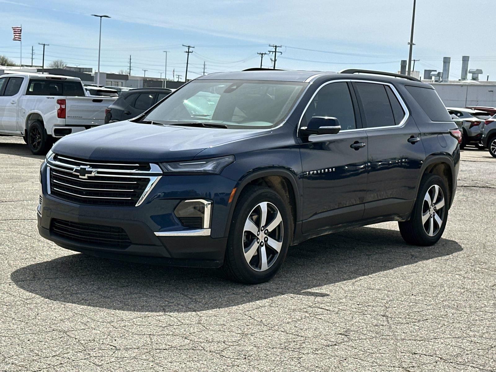 Northsky Blue Metallic 2023 Chevrolet Traverse LT Leather AWD SUV / Crossover Four-Wheel Drive 9-Speed Automatic