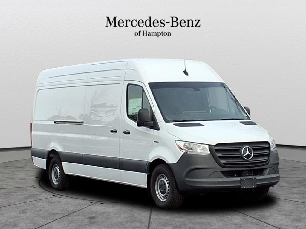 Arctic White 2024 Mercedes-Benz eSprinter 2500 170 High Roof Cargo HO RWD Van Rear-Wheel Drive Automatic