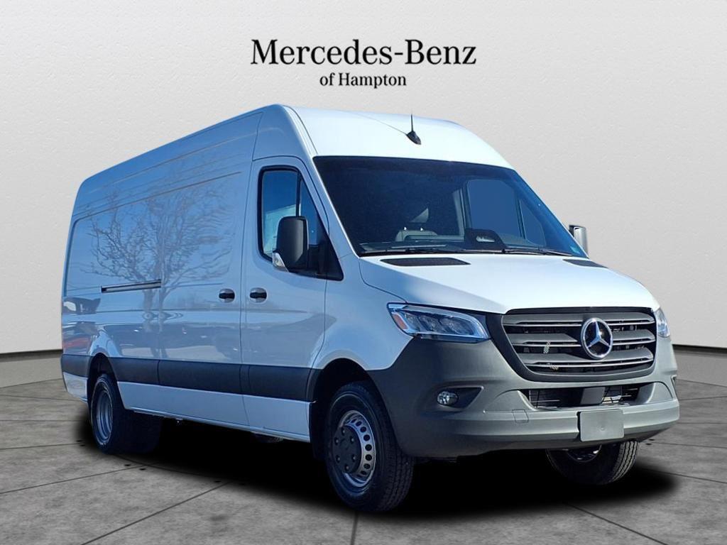 White 2025 Mercedes-Benz Sprinter Cargo 3500XD 170 High Roof RWD Van Rear-Wheel Drive Automatic