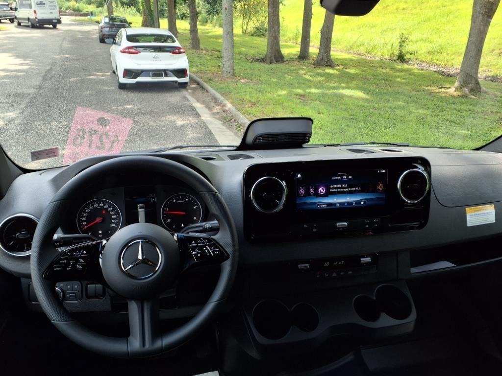 New 2025 WHITE Mercedes-Benz  image 15