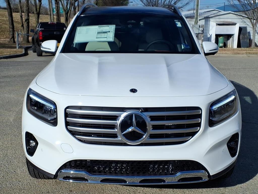 New 2026 Polar White Mercedes-Benz GLB 250 image 3