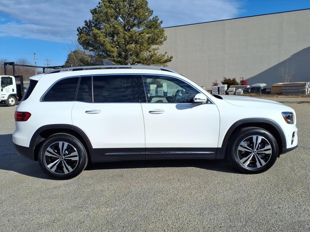 New 2026 Polar White Mercedes-Benz GLB 250 image 6