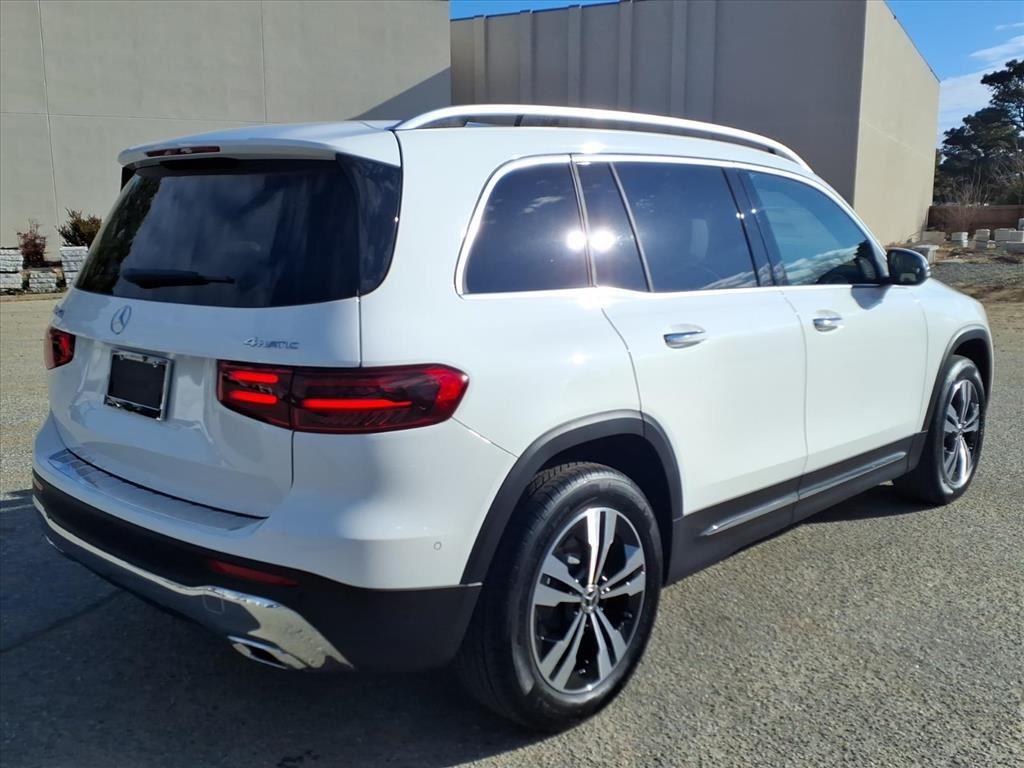 New 2026 Polar White Mercedes-Benz GLB 250 image 7