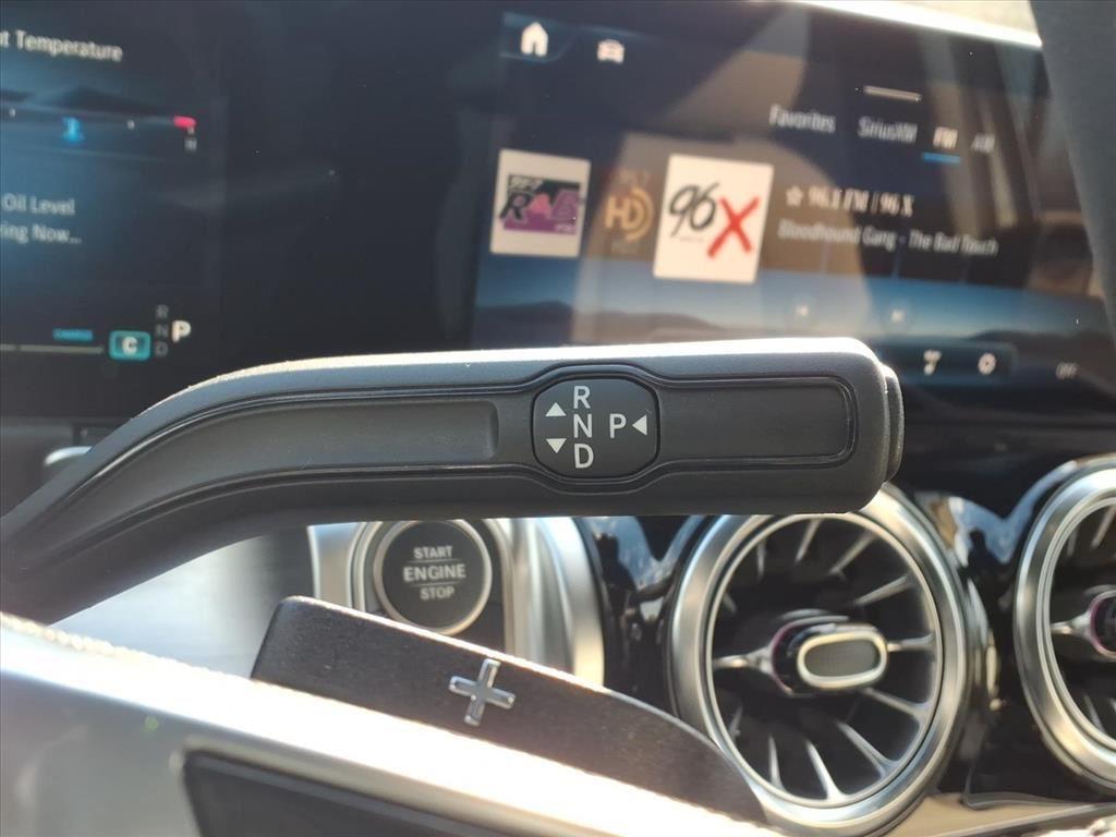 New 2026 Polar White Mercedes-Benz GLB 250 image 19