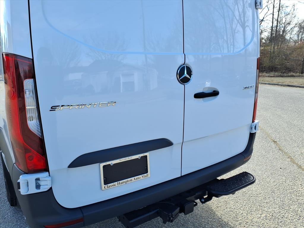 New 2026 Grey White Mercedes-Benz  image 9