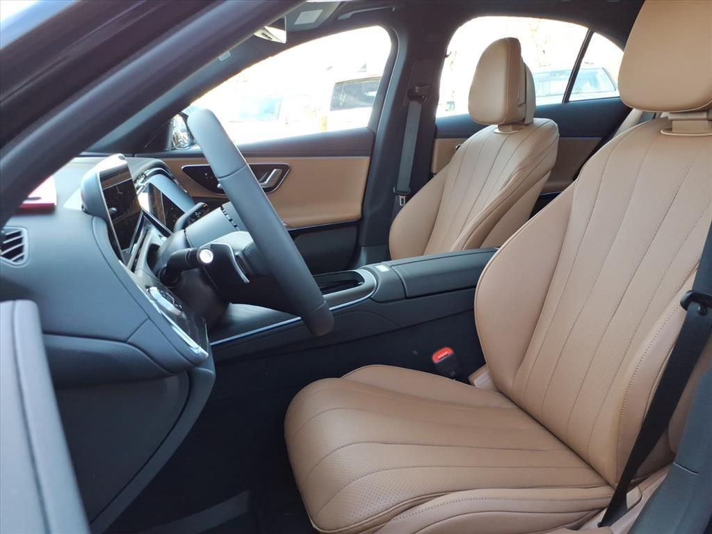 New 2026 BLACK Mercedes-Benz E 350 image 9