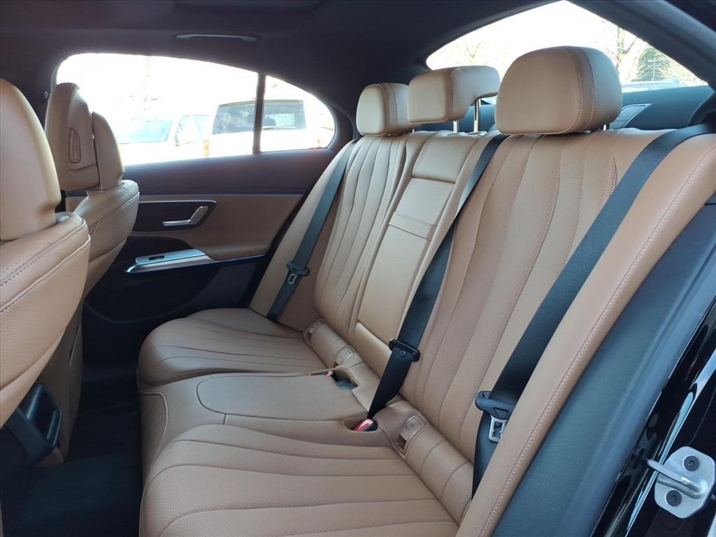 New 2026 BLACK Mercedes-Benz E 350 image 10