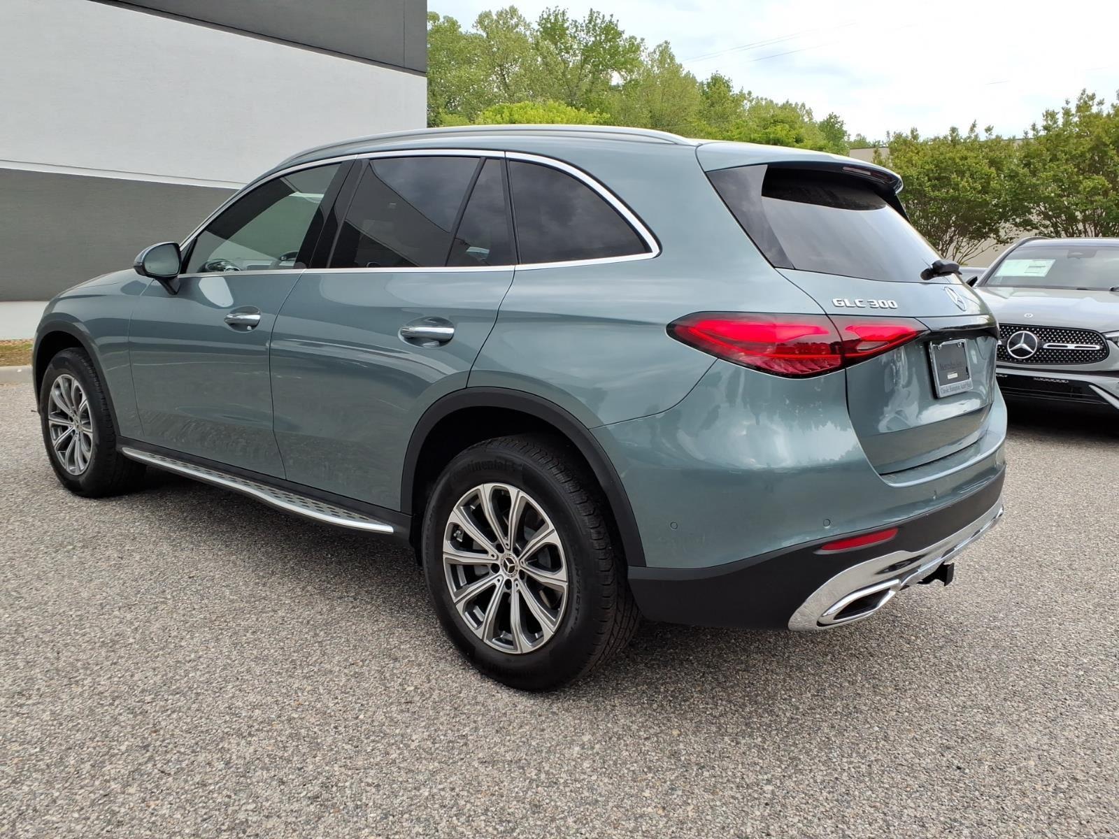 New 2026 SILVER Mercedes-Benz GLC 300 image 8