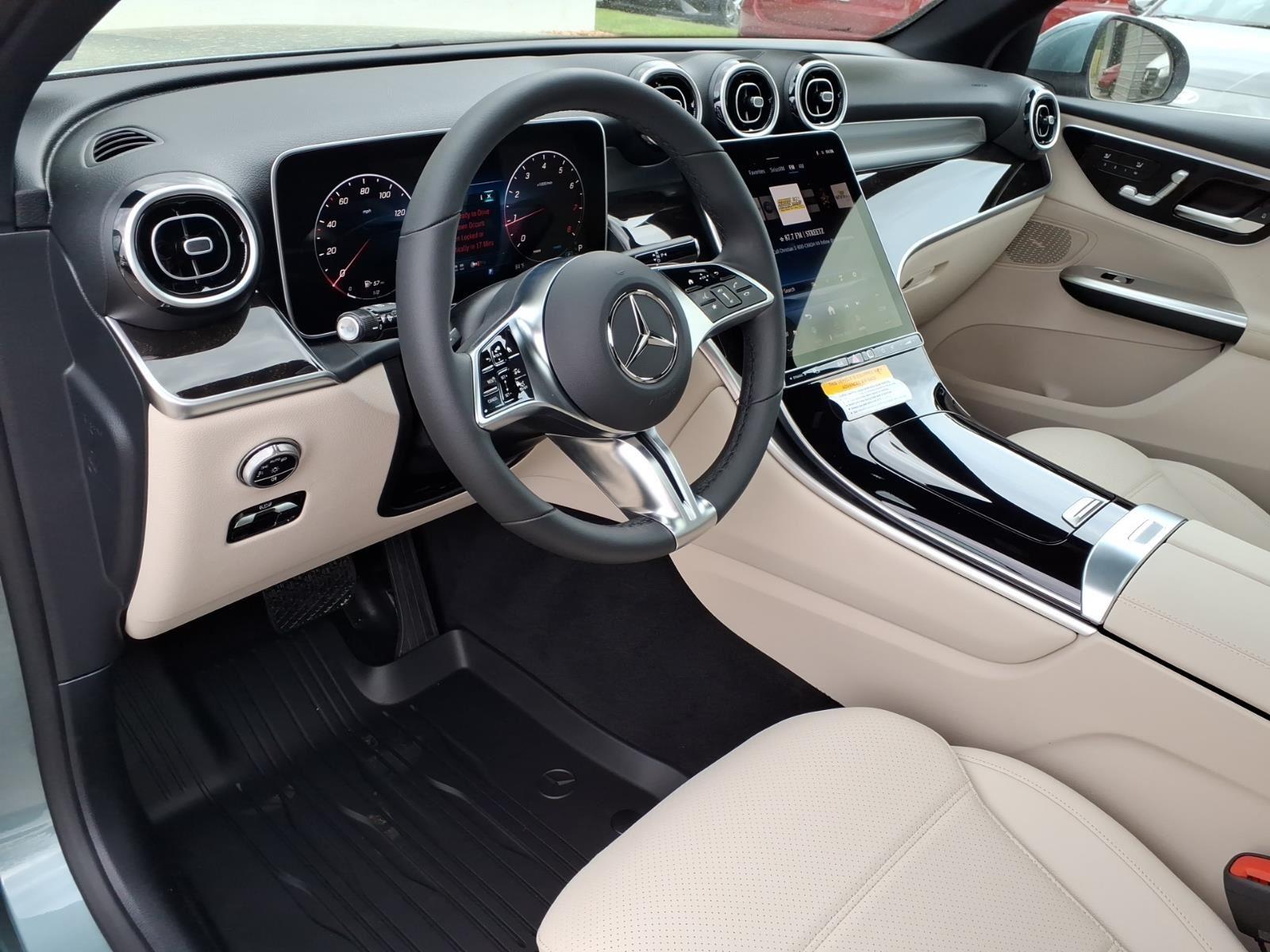 New 2026 SILVER Mercedes-Benz GLC 300 image 27
